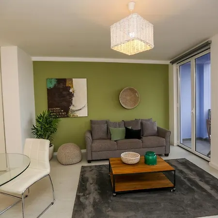 Apartment Enjoy Graca 2 *